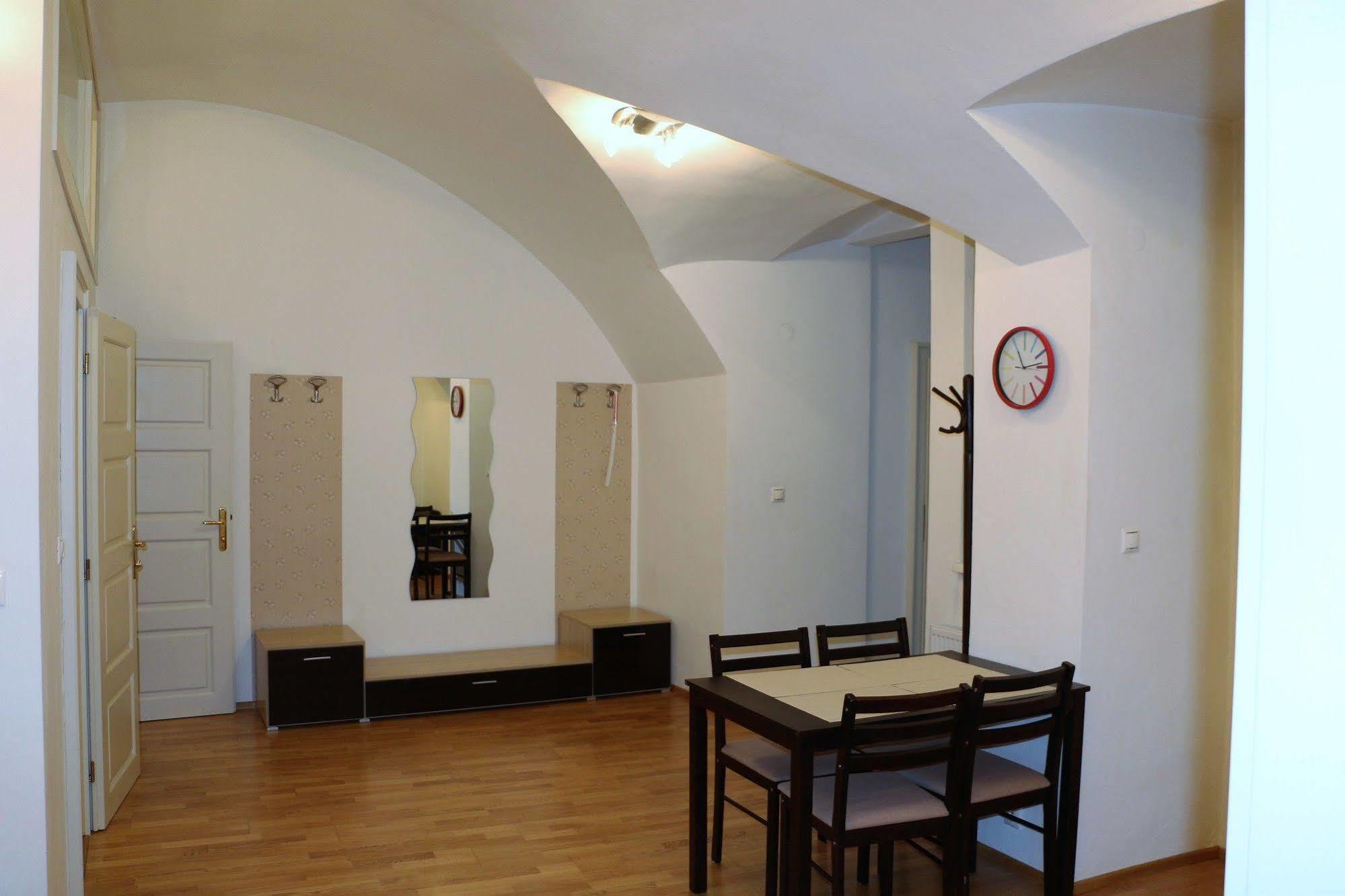 ברטיסלאבה Central Apartmany Biela Street מראה חיצוני תמונה